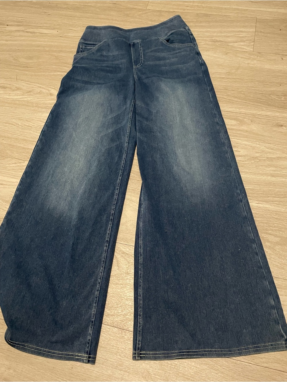 HALARA Wide-Leg Dark Indigo Flare Jeans